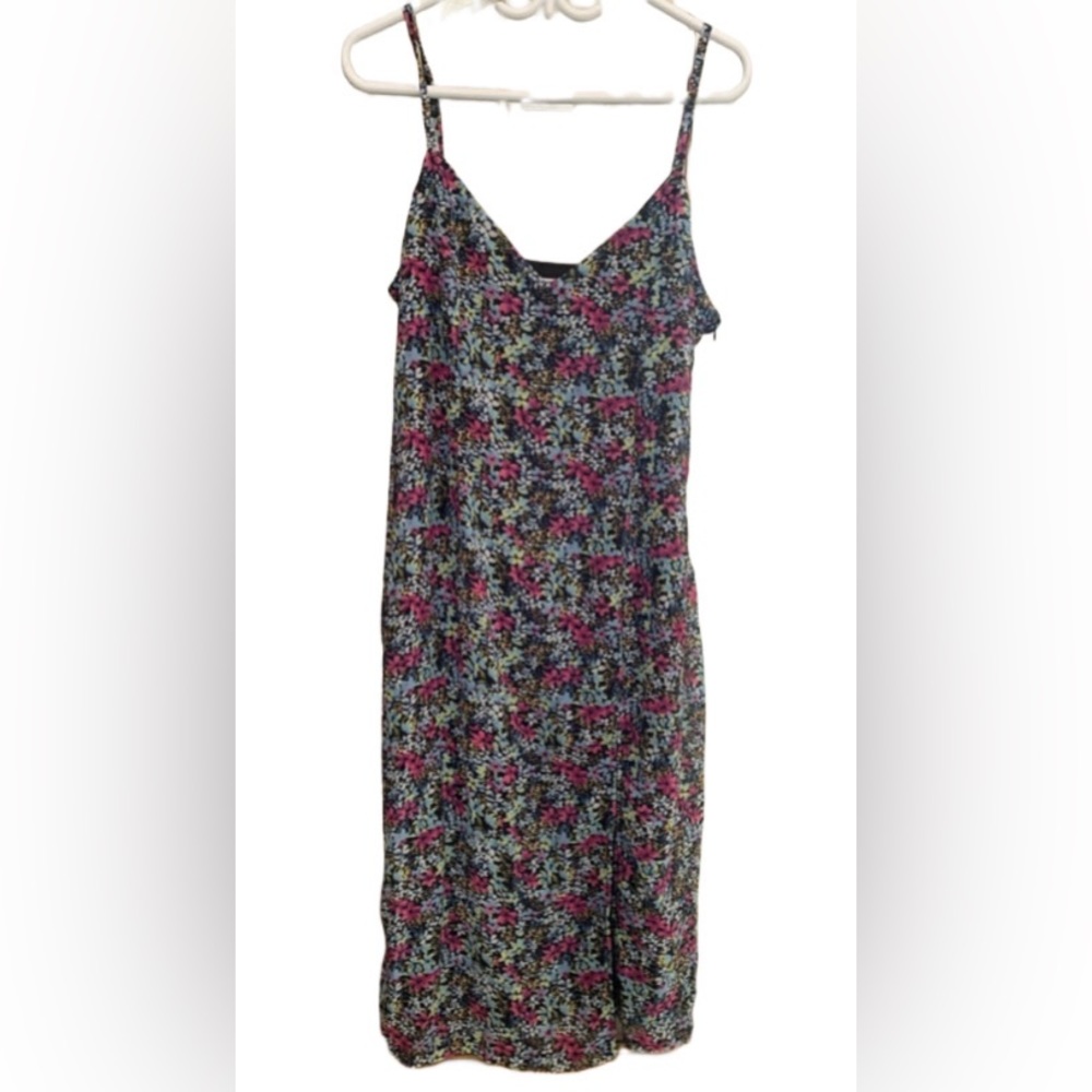 IN THE STYLE FLORAL DRESS 17” PTP